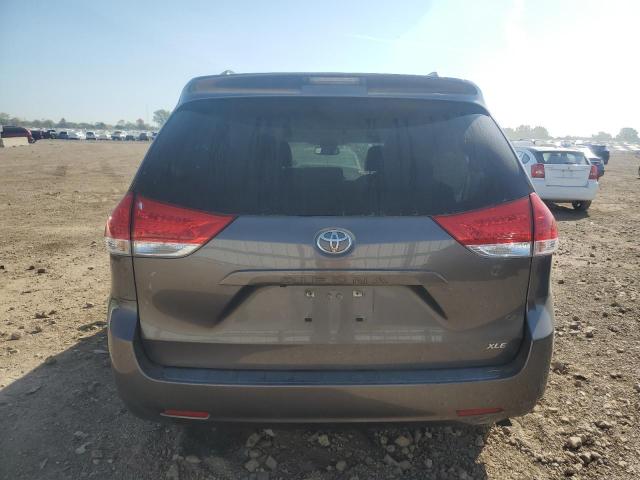 Photo 6 from auction – 2011 TOYOTA SIENNA XLE with VIN 5TDYK3DC2BS100751