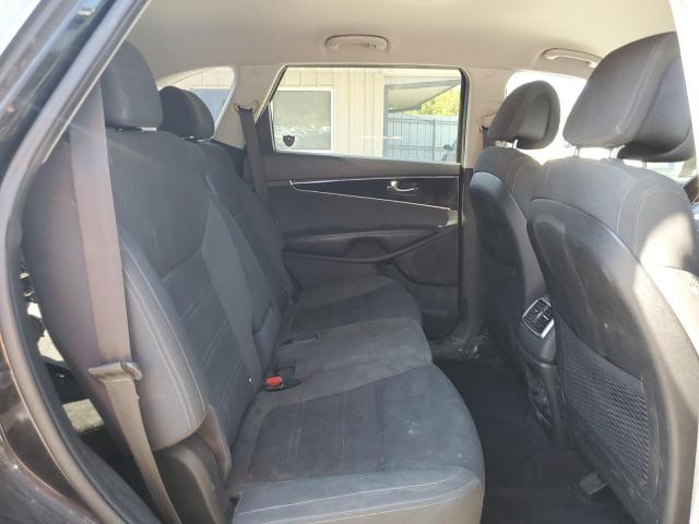 Photo 11 from auction – 2016 KIA SORENTO LX with VIN 5XYPGDA53GG178095