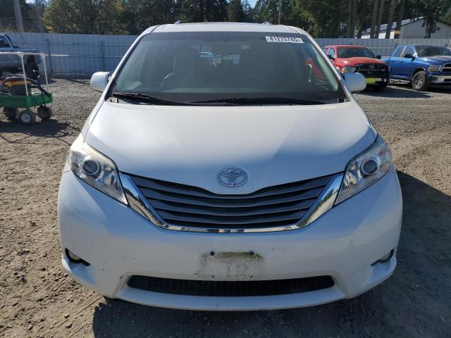 Photo 5 from auction – 2015 TOYOTA SIENNA XLE with VIN 5TDYK3DC5FS616107