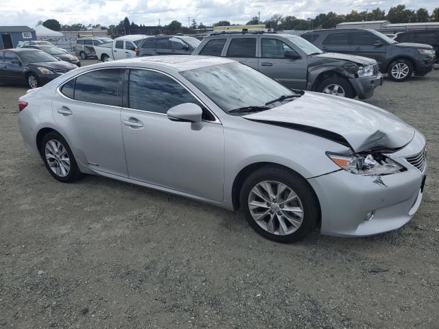Photo 4 from auction – 2013 LEXUS ES 300H with VIN JTHBW1GG4D2013925