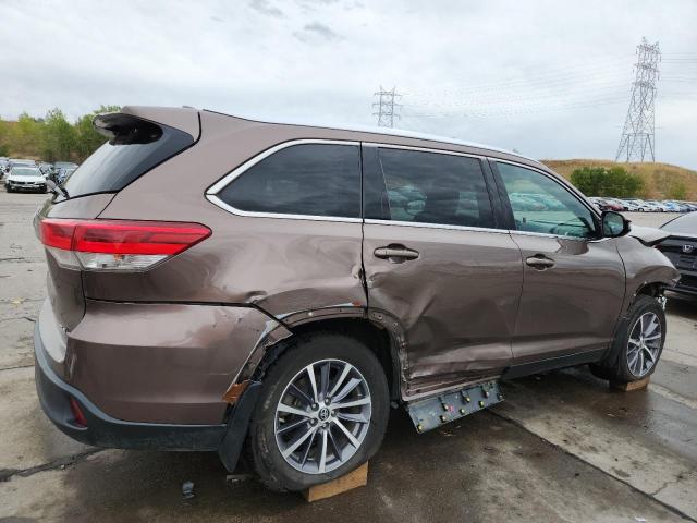 Photo 3 from auction – 2019 TOYOTA HIGHLANDER with VIN 5TDJZRFH0KS950175