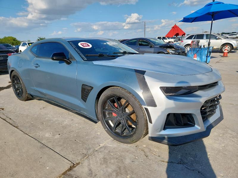 Photo 4 from auction – 2017 CHEVROLET CAMARO with VIN 1G1FB1RX3H0184171