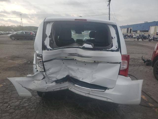 Photo 6 from auction – 2015 CHRYSLER TOWN & COU with VIN 2C4RC1CG4FR540107