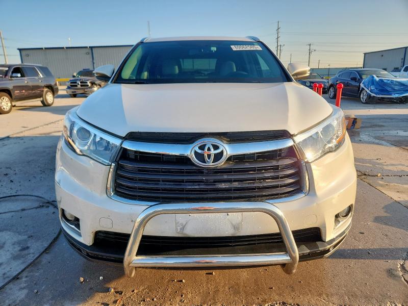 Photo 5 from auction – 2016 TOYOTA HIGHLANDER with VIN 5TDYKRFH2GS137124