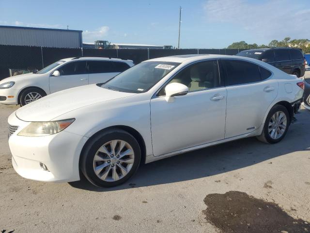 LEXUS ES 300H 2013 with VIN JTHBW1GG7D2011313 - Photo from auction