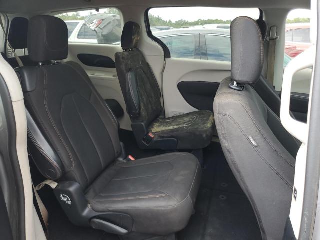 Photo 11 from auction – 2017 CHRYSLER PACIFICA T with VIN 2C4RC1DG8HR513994