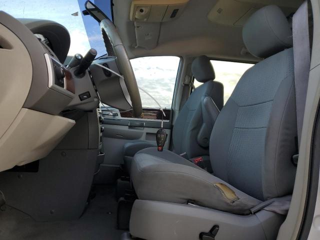 Photo 7 from auction – 2010 CHRYSLER TOWN & COU with VIN 2A4RR5D19AR212412