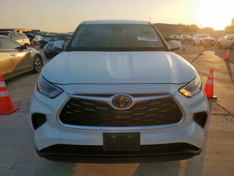 Photo 5 from auction – 2021 TOYOTA HIGHLANDER L with VIN 5TDCZRAH7MS043264