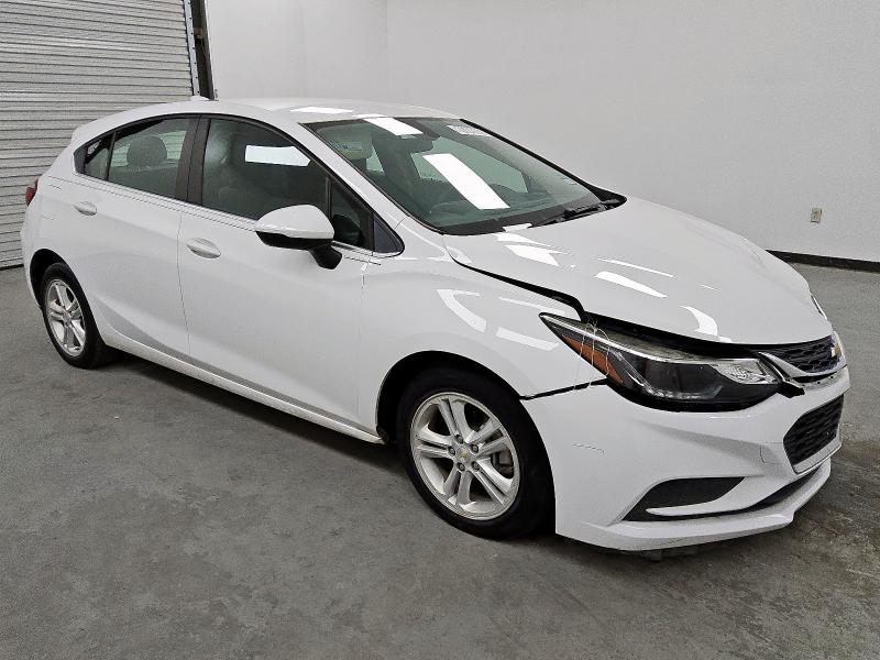 Photo 4 from auction – 2018 CHEVROLET CRUZE LT with VIN 3G1BE6SM8JS653448