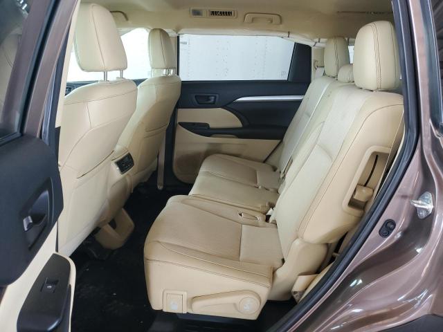 Photo 10 from auction – 2018 TOYOTA HIGHLANDER with VIN 5TDZZRFH2JS238588