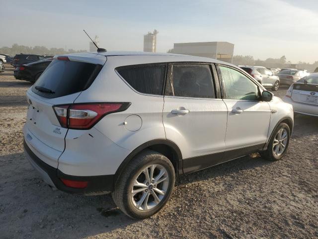 Photo 3 from auction – 2017 FORD ESCAPE SE with VIN 1FMCU0GD2HUB02264