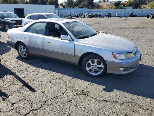 Photo 4 from auction – 2001 LEXS ES 300 with VIN JT8BF28G110333392
