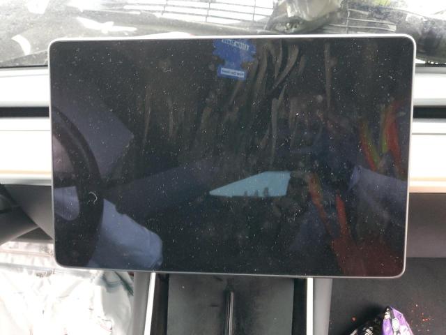 Photo 9 from auction – 2019 TESLA MODEL 3 with VIN 5YJ3E1EBXKF385165