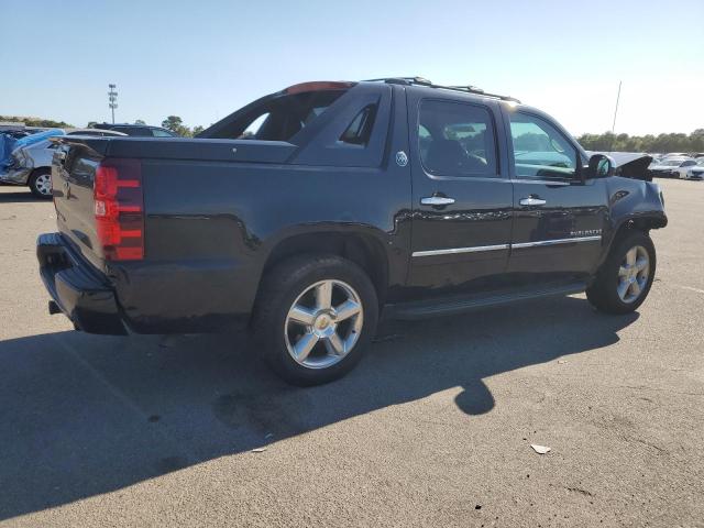 Photo 3 from auction – 2013 CHEVROLET AVALANCHE with VIN 3GNTKGE75DG340792