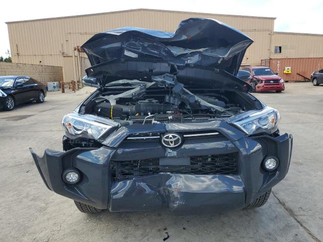 Photo 5 from auction – 2024 TOYOTA 4RUNNER SR with VIN JTEFU5JRXR5308734