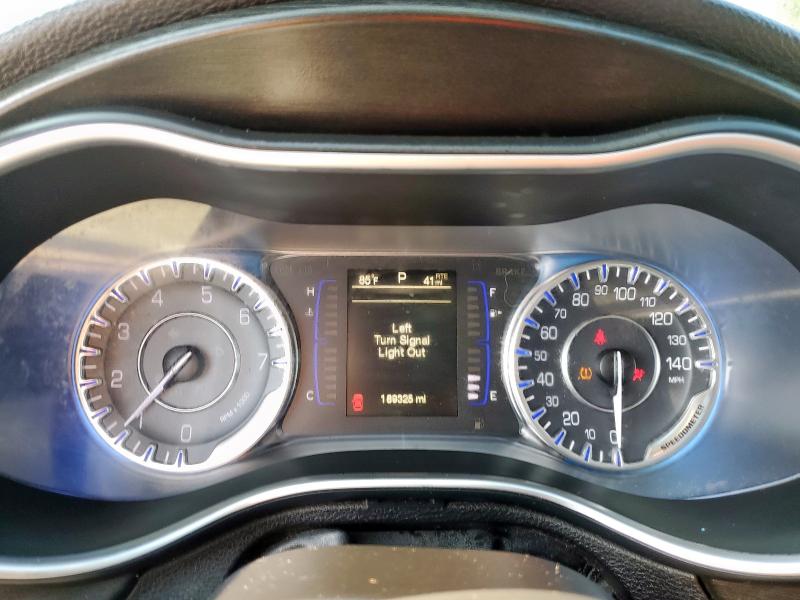 Photo 9 from auction – 2015 CHRYSLER 200 LIMITE with VIN 1C3CCCAB5FN546508