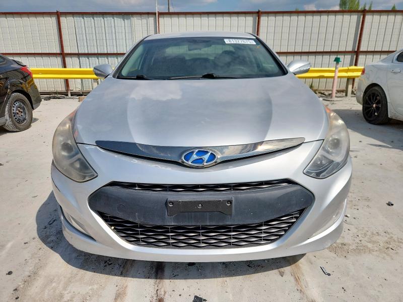 Photo 5 from auction – 2011 HYUNDAI SONATA HYB with VIN KMHEC4A42BA005392