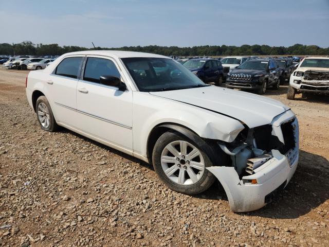 Photo 4 from auction – 2008 CHRYSLER 300 LX with VIN 2C3KA43R68H189661
