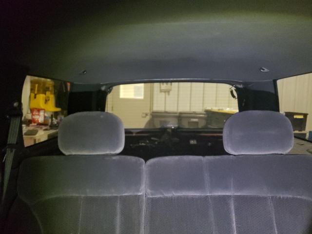Photo 10 from auction – 2000 CHEVROLET BLAZER with VIN 1GNDT13W9Y2286713