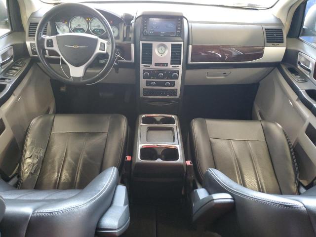 Photo 8 from auction – 2010 CHRYSLER TOWN & COU with VIN 2A4RR8D18AR456960