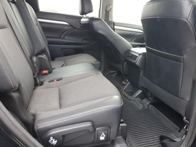 Photo 11 from auction – 2018 TOYOTA HIGHLANDER LE with VIN 5TDBZRFH0JS870054