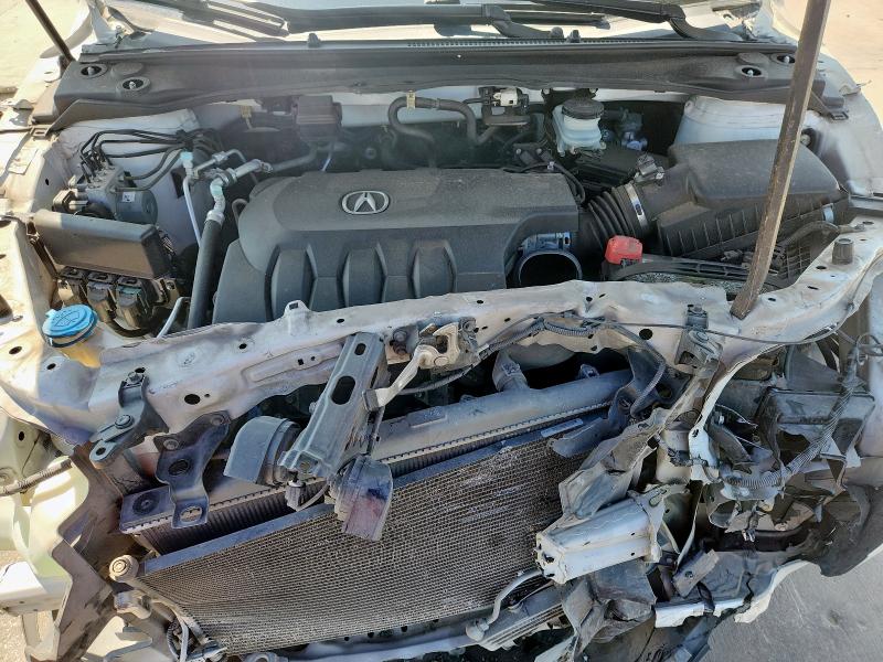 Photo 12 from auction – 2018 ACURA RDX with VIN 5J8TB3H33JL007470