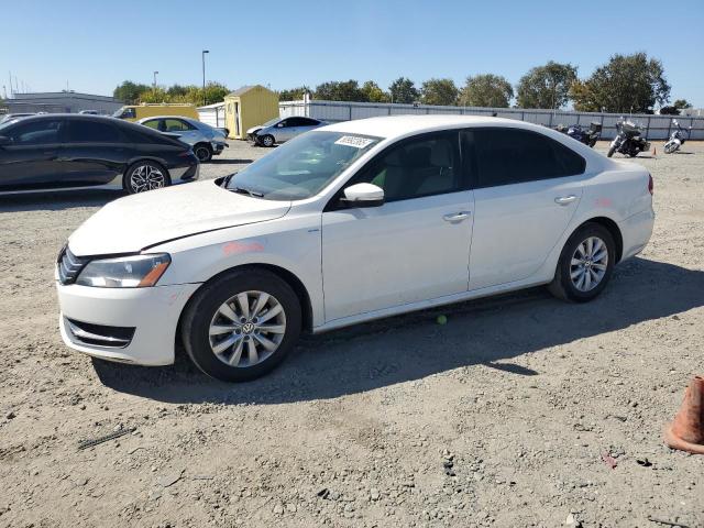 VOLKSWAGEN PASSAT S 2015 with VIN 1VWAT7A30FC068266 - Photo from auction