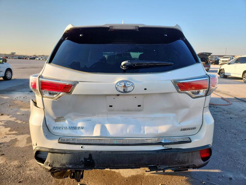 Photo 6 from auction – 2016 TOYOTA HIGHLANDER with VIN 5TDYKRFH2GS137124