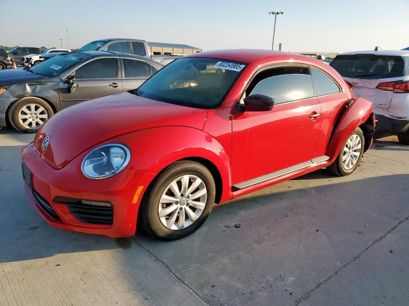 VOLKSWAGEN BEETLE S 2018 with VIN 3VWFD7AT8JM718231 - Photo from auction