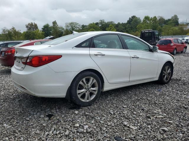 Photo 3 from auction – 2013 HYUNDAI SONATA SE with VIN 5NPEC4AC3DH543039
