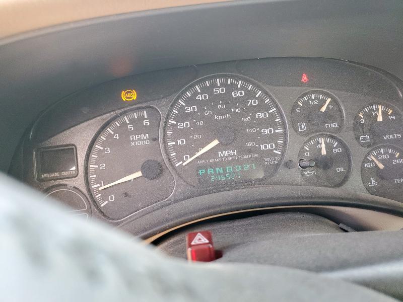 Photo 9 from auction – 2002 CHEVROLET SILVERADO with VIN 1GCEC14V92Z203752