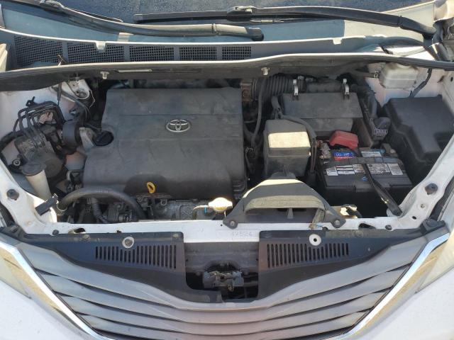 Photo 12 from auction – 2011 TOYOTA SIENNA XLE with VIN 5TDYK3DC2BS149772