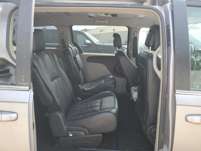 Photo 11 from auction – 2014 CHRYSLER TOWN & COU with VIN 2C4RC1BG0ER218807