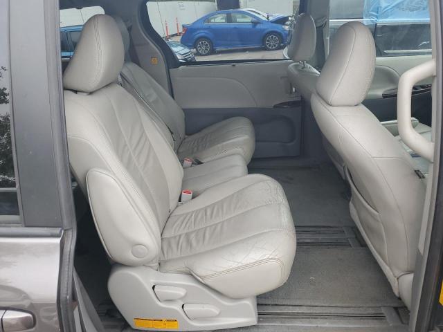 Photo 11 from auction – 2011 TOYOTA SIENNA XLE with VIN 5TDYK3DC3BS148985