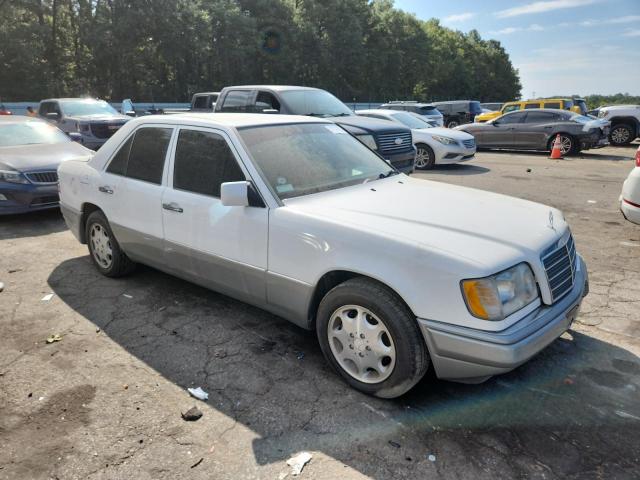 Photo 4 from auction – 1995 MERCEDES-BENZ E 320 BASE with VIN WDBEA32E6SC263753