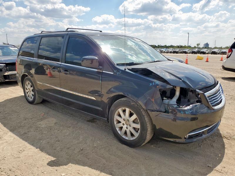 Photo 4 from auction – 2014 CHRYSLER TOWN & COU with VIN 2C4RC1BG7ER207075