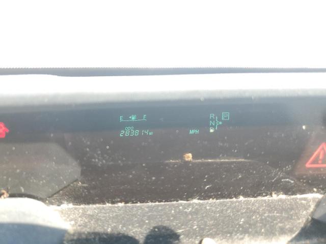 Photo 9 from auction – 2004 TOYOTA PRIUS with VIN JTDKB20U840104422