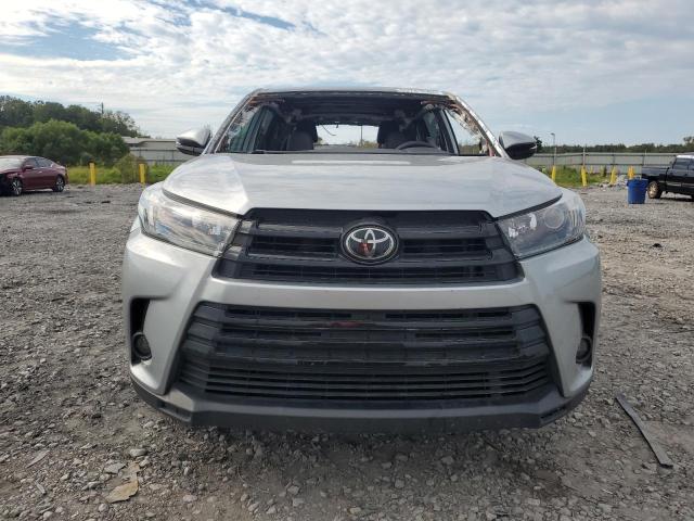 Photo 5 from auction – 2019 TOYOTA HIGHLANDER with VIN 5TDKZRFH8KS574250