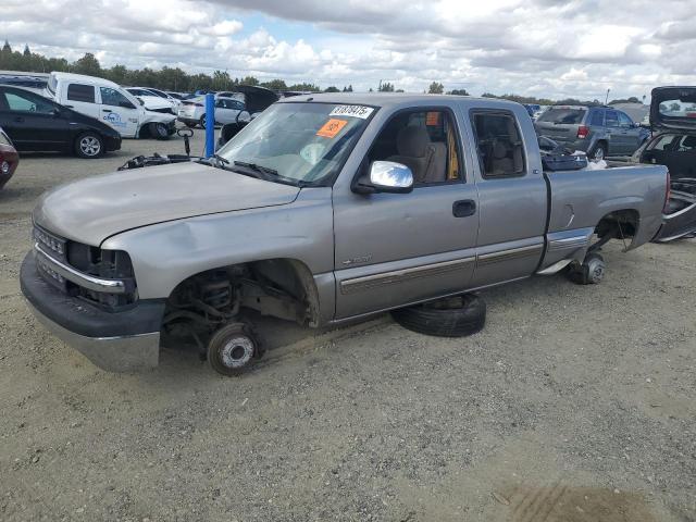 CHEVROLET SILVERADO C1500 2000 with VIN 2GCEC19T7Y1204231 - Photo from auction
