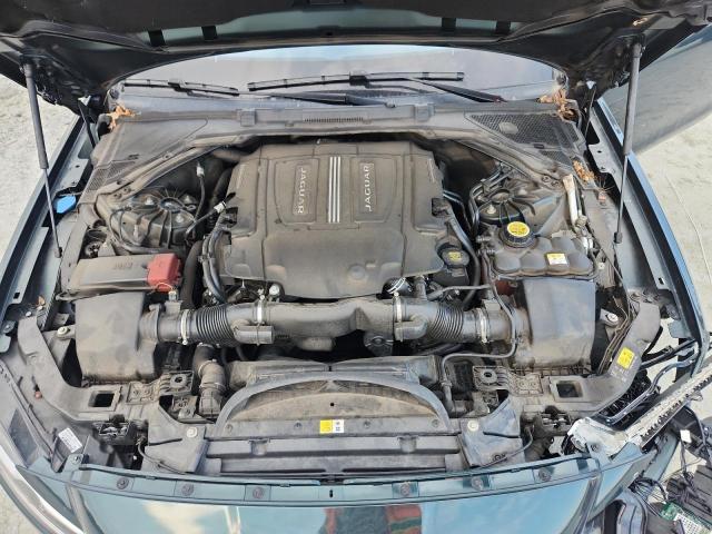 Photo 11 from auction – 2017 JAGUAR XF PREMIUM with VIN SAJBD4BV3HCY35583