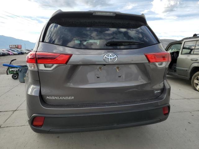 Photo 6 from auction – 2017 TOYOTA HIGHLANDER with VIN 5TDBZRFH7HS432464