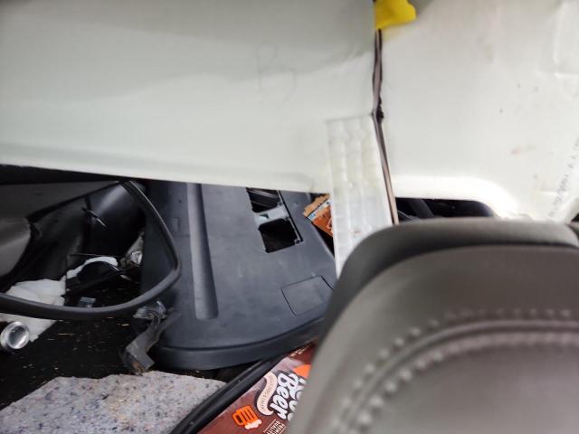 Photo 10 from auction – 2015 TOYOTA RAV4 LIMIT with VIN 2T3DFREV0FW276949