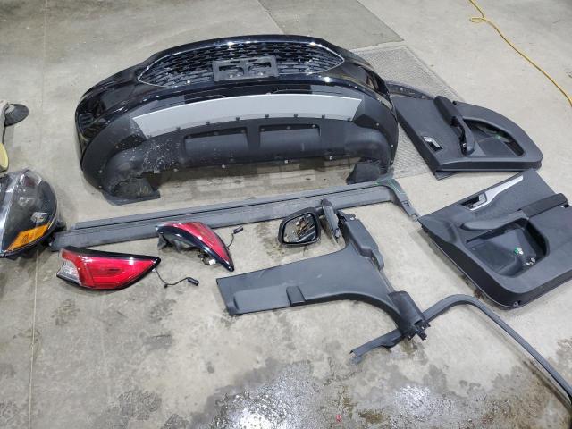 Photo 13 from auction – 2020 FORD ESCAPE SE with VIN 1FMCU9G68LUA64778