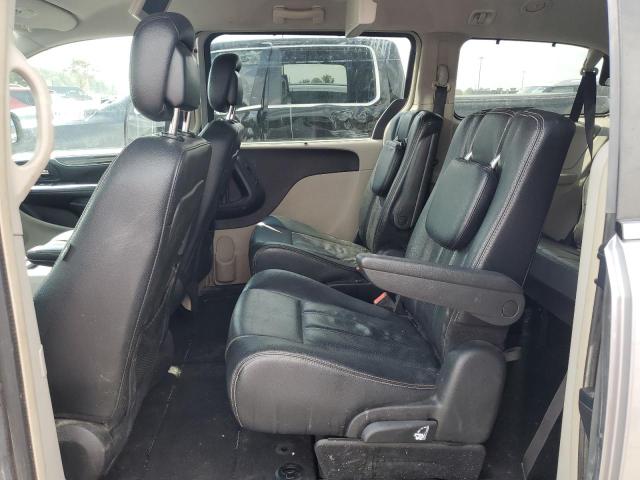 Photo 11 from auction – 2015 CHRYSLER TOWN & COU with VIN 2C4RC1CG4FR756037