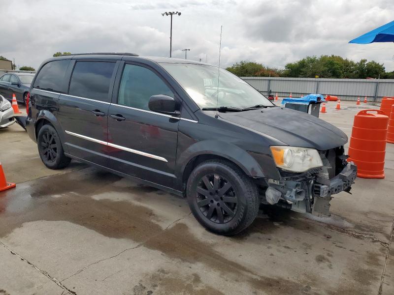 Photo 4 from auction – 2014 CHRYSLER TOWN & COU with VIN 2C4RC1BG0ER272138