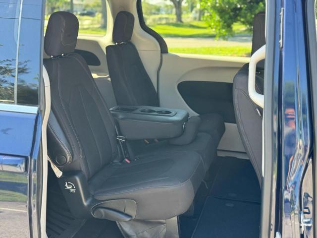 Photo 6 from auction – 2018 CHRYSLER PACIFICA L with VIN 2C4RC1CG4JR117679