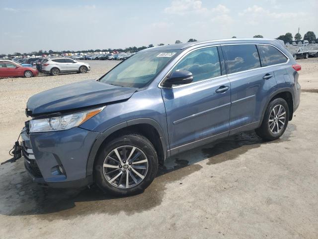 TOYOTA HIGHLANDER 2017 with VIN 5TDJZRFH2HS421559 - Photo from auction
