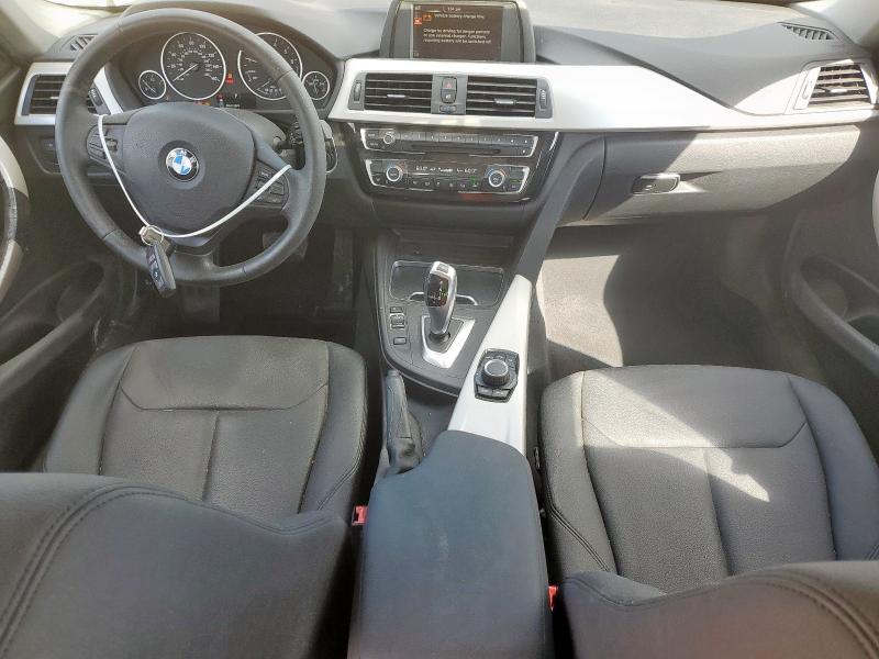 Photo 8 from auction – 2017 BMW 320 I with VIN WBA8E1G38HNU17467