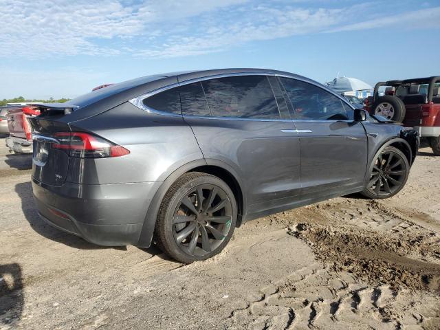 Photo 3 from auction – 2018 TESLA MODEL X with VIN 5YJXCAE27JF096685