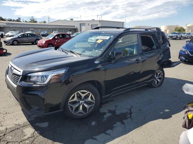 SUBARU FORESTER PREMIUM 2019 with VIN JF2SKAEC0KH515226 - Photo from auction